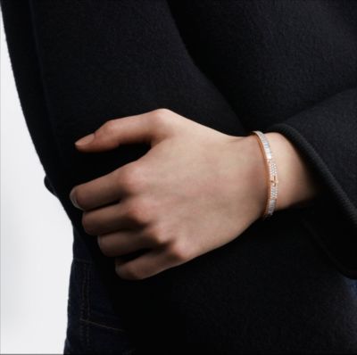 エルメスのすべてのゴールド ジュエリー コレクション | Hermès
